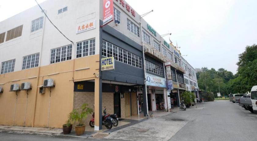Oyo 1190 Nice Stay Hotel Raub Exteriér fotografie